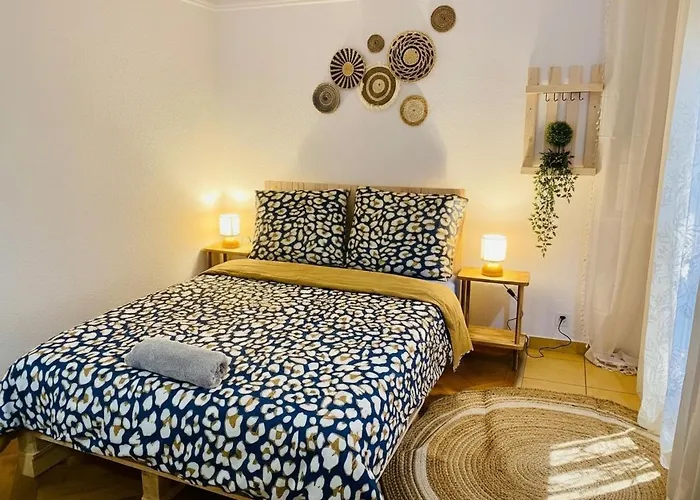 Charming Apartment *